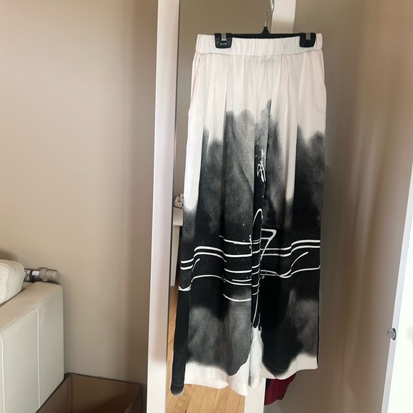 Wide leg summer crop - Picture 1 of 1